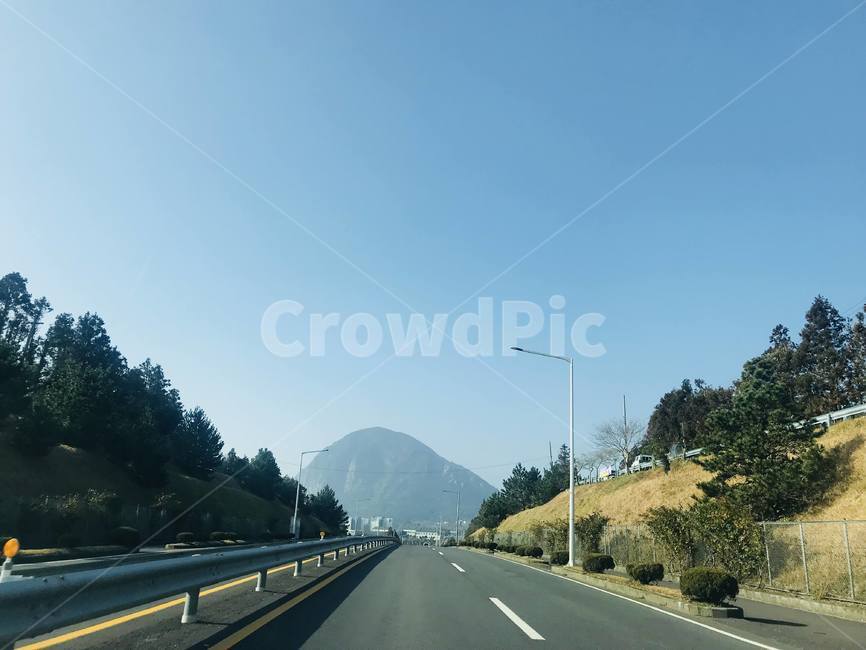 산방산,도로,길,겨울,한적함,자연,풍경,nature,landscape,road,highway,고속도로,freeway,고속 도로