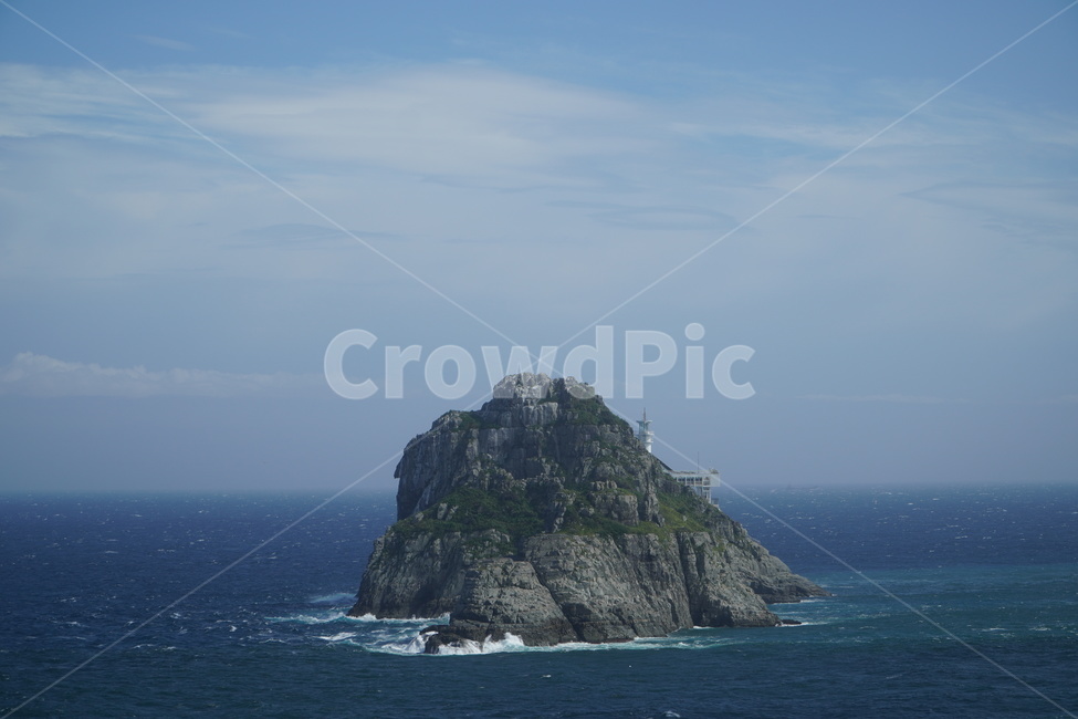옥외,nature,자연,land,땅,water,물,shoreline,해안선,ocean,대양,sea,바다,promontory,곶,coast,연안,island,섬,blue,sky,하늘,구름,cloud
