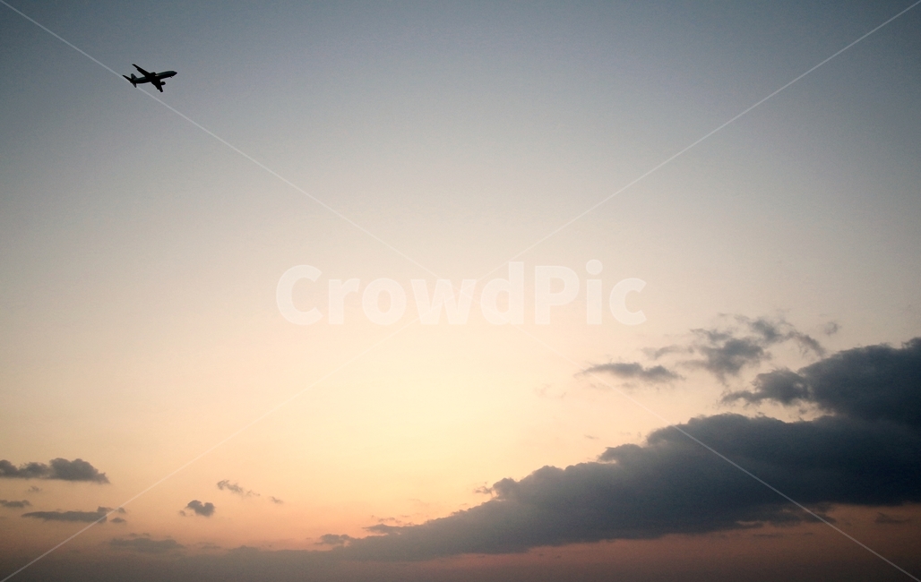 하늘,비행기,비행,일몰,해질녘,구름,고즈넉,flight,fly,airplane,landscape,노을,풍경,교통,교통수단,traffic,transportation