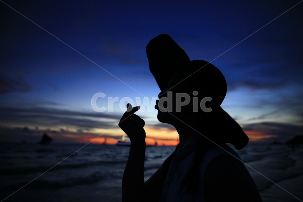 역광,일몰,바다,석양,인생샷,사람,인물,인간,human,person,인물실루엣,사람실루엣,character silhouette,human silhouette,여행,휴가,traveling,vacation,trip