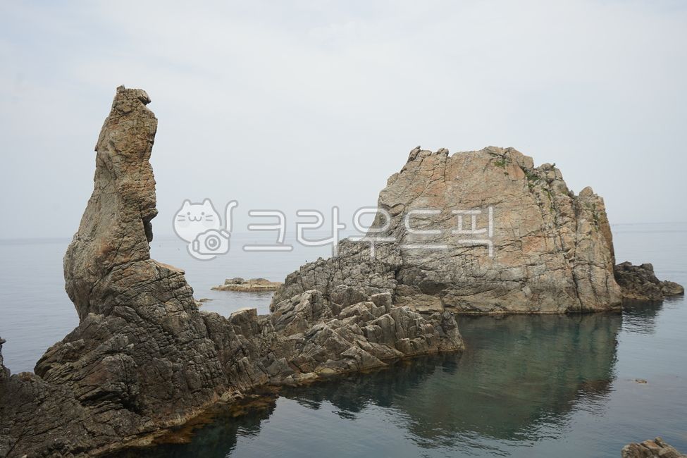 강원도,산척바다,바다,삼척장호항,촛대바위돌,바위돌,휴양지