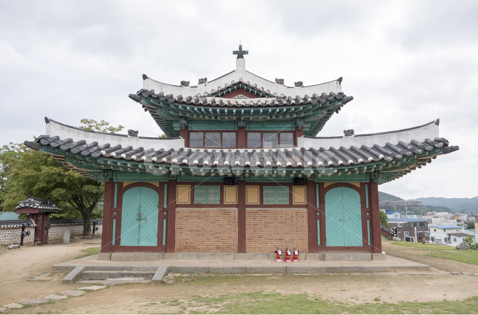 성당,한옥,강화,천주교,종교,전통,십자가,예배,건축물,catholic,church,한국전통,한국문화,korean traditional,korean culture,종교,신앙,religion,belief,faith,건축물,건물외관,exterior,building,structure,architecture,construction