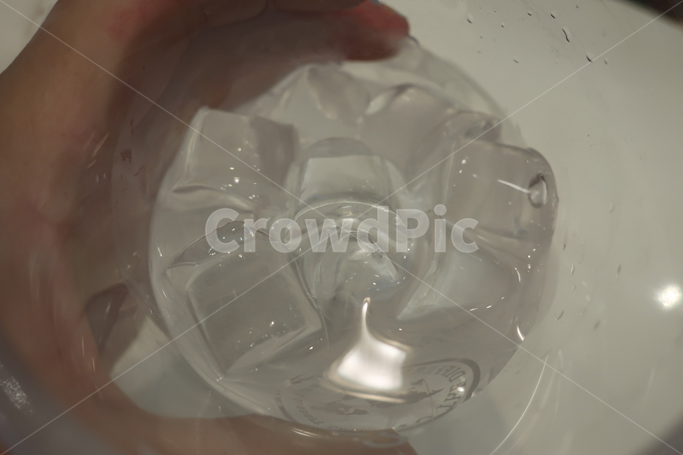 얼음,아이스,여름,물,컵,청량,시원,손,글라스,ice,음료수,drink,beverage