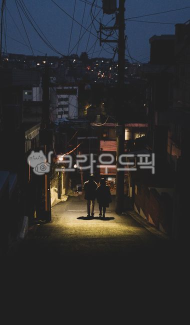 야경,골목길,연인,주택가,가로등