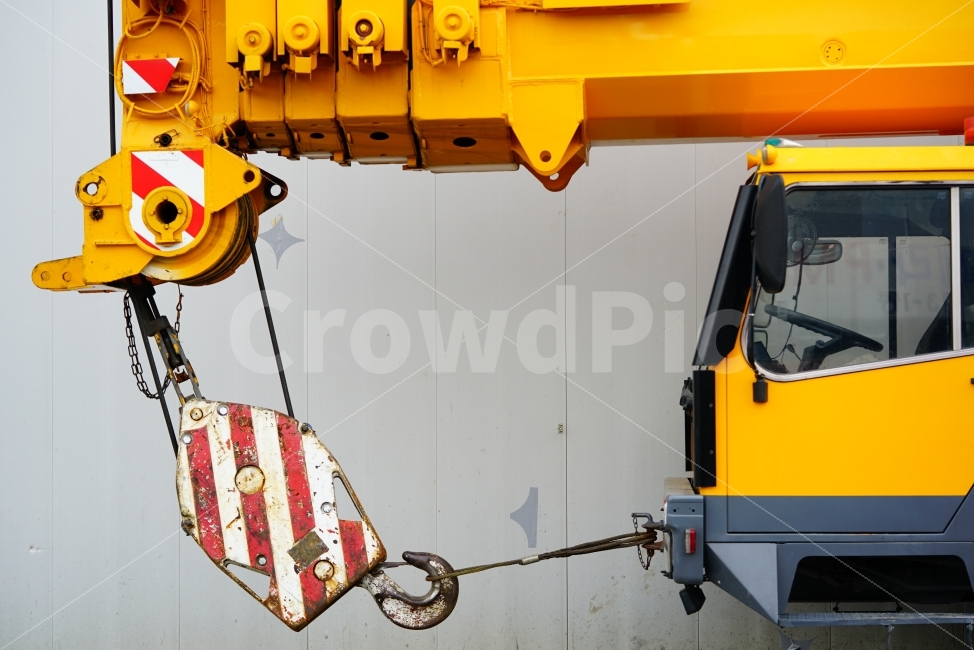 크레인,카고트레인,기중기,거중기,후크,운전석,노랑,산업,industry,industrial,건설업,건축업,construction industry,교통,교통수단,traffic,transportation