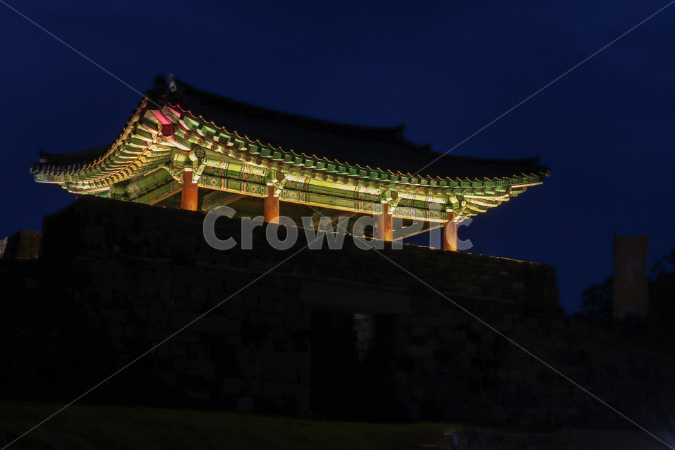공산성,야경,밤,금강,nightview,night,nightscape,야경,밤,풍경,nightscape,night,landscape,랜드마크,landmark,tourist attraction,한국랜드마크,한국관광지,한국명소,korea landmark,korea tourist attraction,worship,예배,shrine,신사,pagoda,탑,architecture,건축물,building,건물