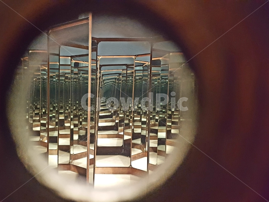 거울,거울방,무한반사,사면거울,벽거울,mirror,room,바탕화면