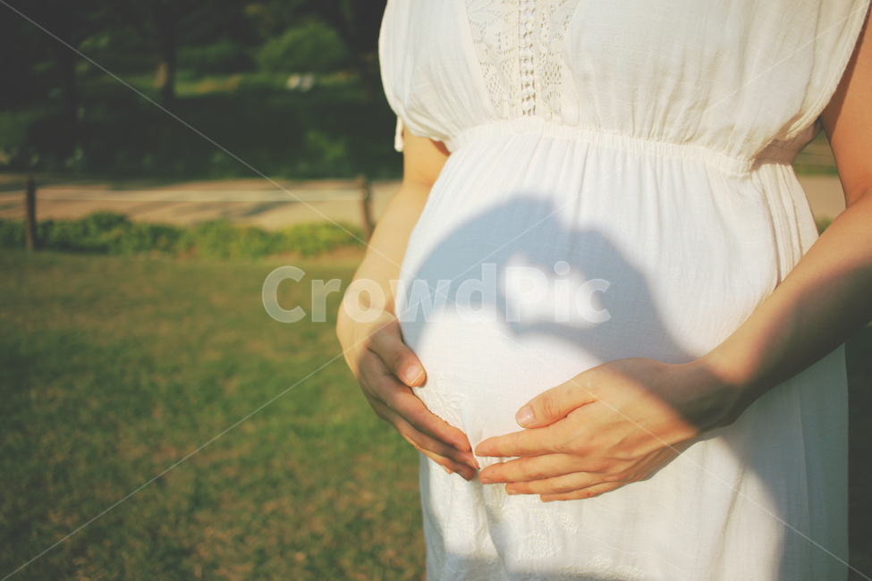 태교,출산,만삭,임신,만삭사진,사랑,아기,임산부,하트,옷,baby,사람,인물,인간,human,person,여성,여자,woman,female,lady,가족,패밀리,family,감성,sensible,feeling,휴식,힐링,rest,relaxation,healing