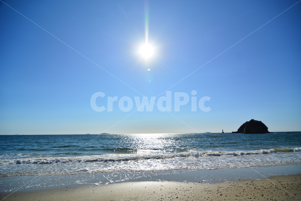 꽃지해변,꽃지,태안반도,태안,충남태안,해수욕장,꽃지해수욕장,안면도,바다,서해바다,서해,햇빛,가을,계절,autumn,푸른바다,시원한바다,바람,가을바람,한국풍경,한국,풍경,바다풍경,korea,southkorea,한국추천관광지,자연,풍경,nature,landscape,해변,바다,beach,sea,ocean,대양,outdoors,옥외,water,물,flare,플레어,light,빛,shoreline,해안선