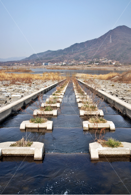 수중보,어로,하남,한강,물고기,산곡천,둑,자연,풍경,nature,landscape,transportation,교통,train track,기찻길,railway,철도,rail,레일