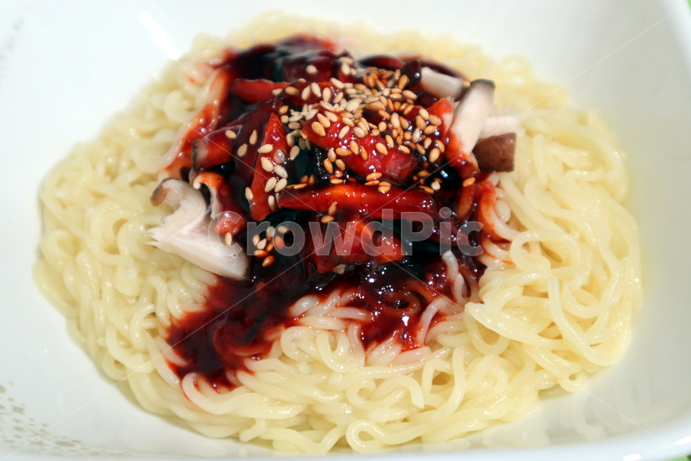 야식,국수,해물비빔면,비빔국수,비빔면,음식,면,면류,간식,고추장,라면,비빔,해물비빔국수,음식,식재료,요리,food,cook,meal,dishes,food reserves,면류,면요리,noodles