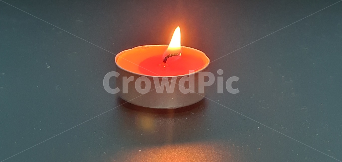 양초,초,빛,어두움,불빛,flame,candle,background,decoration,candlelight,fire,wax,light,glowing,burn,dark,glow,celebration,holiday,night,romance,peace,symbol,romantic,relaxation,black,festive,spirituality,decorative