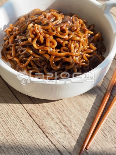 Jjajang Ramen,jajangmyeon,convenience food,noodle,sauce,Instant food,food,meal,Jajangmyeon,jajangramen,ramen,conveniencefood,dish,instantfood,simplecooking,Easy cooking,cooking