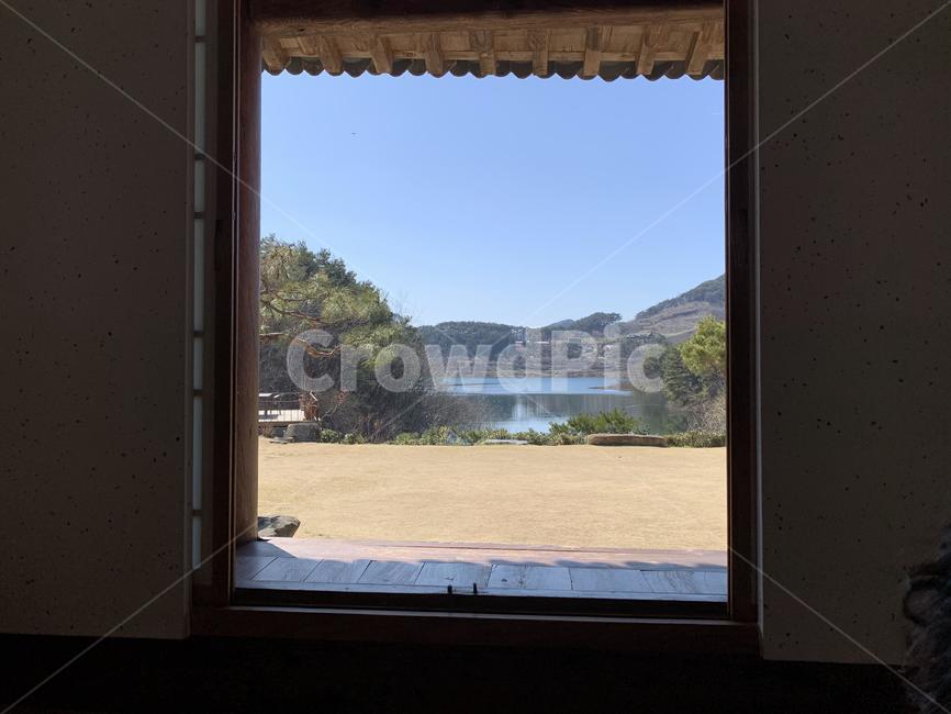 전경,호수,저수지,한옥,창,뷰,전망,가을,하늘,봄,잔디