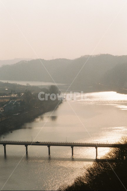 노을,다리,산,호수,강,mountain,lake,sunset