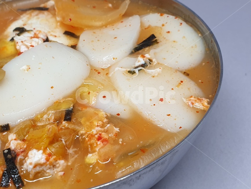 떡국,끼니,한끼,한그릇,요리,조리,메뉴,한국요리,전통요리,명절요리,koreafood,그릇,스댕그릇,meal,dish,사물,오브젝트,object,음식,tteokguk,ricecakesoup,레시피,맛있는,recipe,국물,김치,떡,cook,식기,bowl,식사,한국음식,명절음식,전통음식
