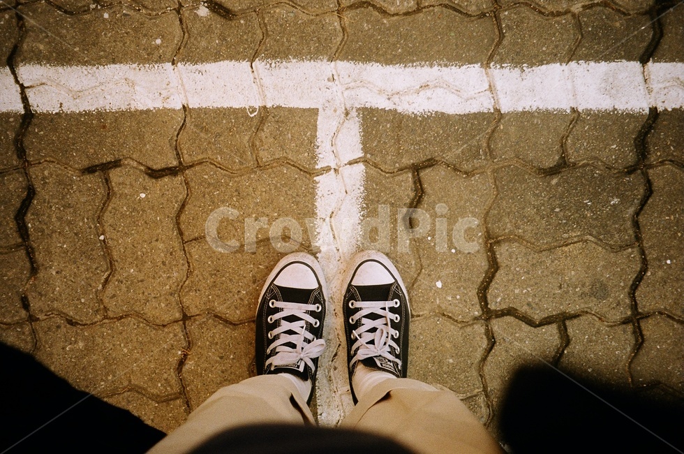 boundary,crossroads,running shoes,solid line,floor,shoes