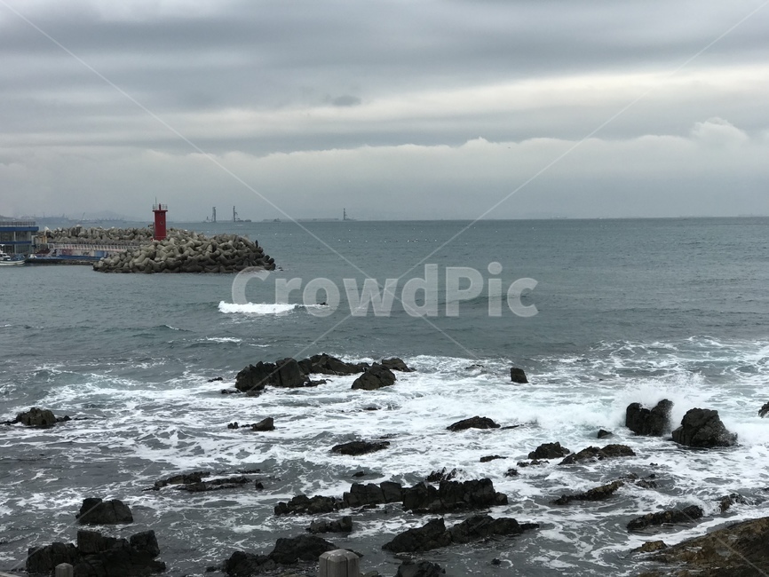 바탕,배경,뒷배경,배경이미지,어항,해안,해변,연안,포구,항구,등대,파도,바다