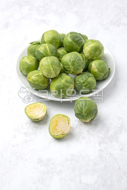 mini cabbage,cabbage,vegetable,Brussels Sprouts,food,Food Ingredients,ingredients,fresh food,fresh,organic