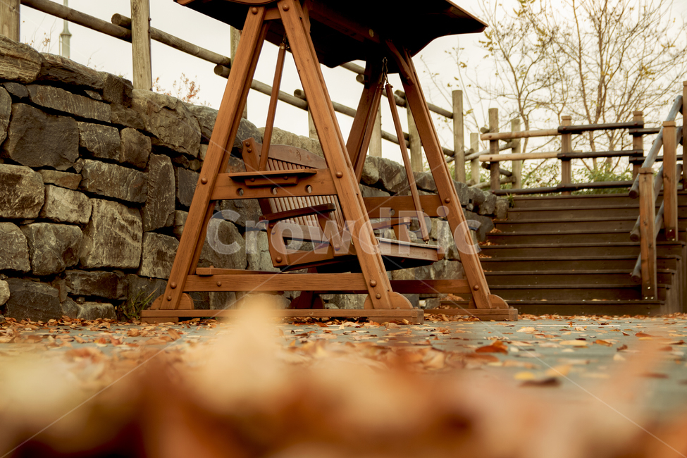 의자,가을,낙엽,늦가을,계단,하늘,공원,하늘공원,가을,계절,fall,autumn,season,자연,풍경,nature,landscape,wood,나무