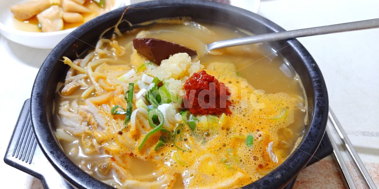 선지국,해장국,마늘양념,콩나물,한식,국밥
