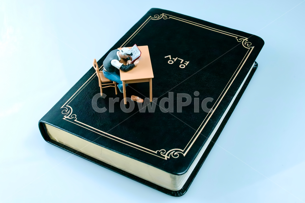 성경,말씀,기독교,묵상,일독,성경일독,독서,holybible,bible,성경읽기,종교,신앙,religion,belief,faith,연출,컨셉,콘셉,direction,concept