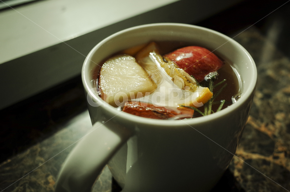 food,식품,cafe,카페,디저트,dessert,cup,컵,뱅쇼,벵쇼,와인,apple,사과,오렌지,시나몬,화이트와인,따뜻한음료,뜨거운음료,무알콜,음료수,drink,beverage