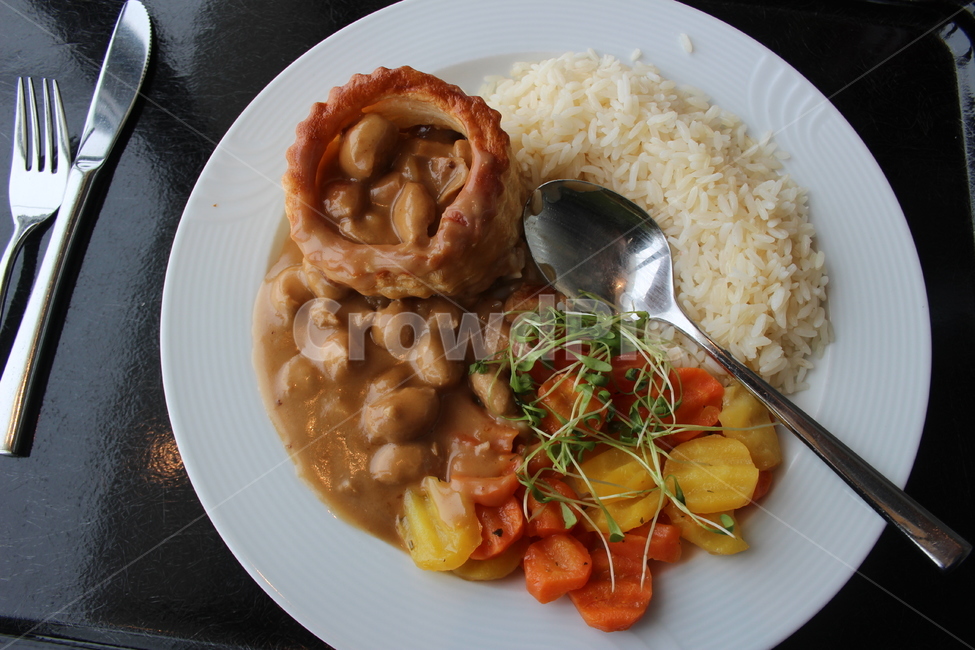 food,음식,meal,식사,dish,요리,카레,스프,비건,접시,spoon,curry,레스토랑,식당