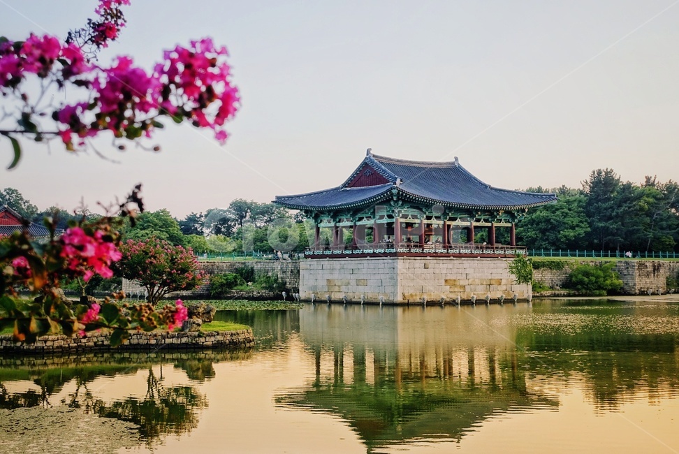 전통적인,동양적,건축물,노을,풍경,한국전통,한국문화,korean traditional,korean culture,건축물,건물외관,exterior,building,structure,architecture,construction