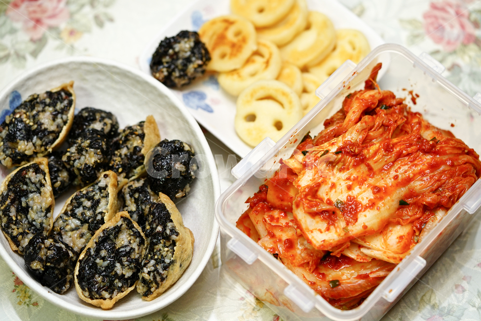 김치,한국,한국사람,한국음식,코리아,배추,채소,반찬,우리음식,음식,푸드,한식,집밥,먹거리,먹방,일상,스냅,우리것,매콤,입맛,감자,유부초밥,음식,식재료,요리,food,cook,meal,dishes,food reserves,채소,야채,vegetables,디저트,간식,후식,dessert,snack