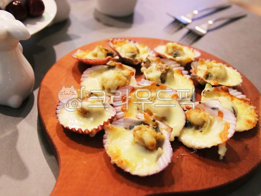 가리비,가리비찜,파티,음식,홈파티,메뉴,핑거푸드,치즈요리,해산물,해물,치즈가리비,테이블,양식,식탁,레스토랑,음식,식재료,요리,food,cook,meal,dishes,food reserves