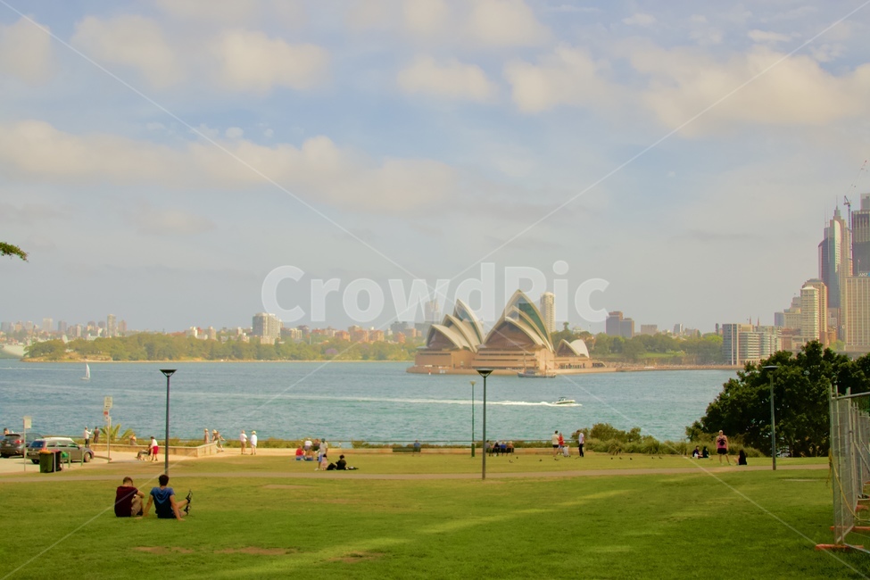 오페라하우스,시드니,공원,구름,잔디,도시,풍경,city,landscape,랜드마크,landmark,tourist attraction,해외,외국,세계,foreign,oversea,world,세계도시풍경,해외도시풍경,외국도시풍경,world cityscape,세계랜드마크,해외랜드마크,외국랜드마크,world landmark,world tourist attraction,감성,sensible,feeling,색깔,색상,색채,색감,color sense,color sensitivity,feeling of color