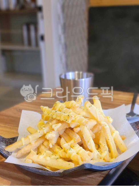 Side menu,Butter Garlic French Fries,fried food,snack shop,delicious,food,meal,appetizing,French fries,French Fries,fries,cooking,fastfood,snack bar