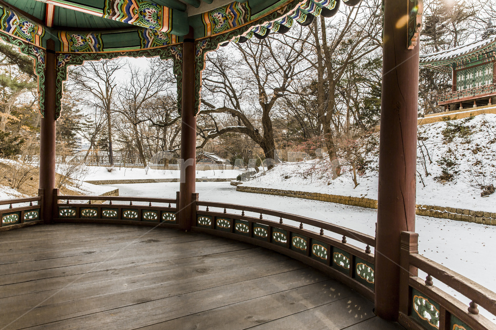 정자,고궁,문화유산,난간,문양,무늬,전통,겨울,계절,winter,season,한국전통,한국문화,korean traditional,korean culture,건축물,건물외관,exterior,building,structure,architecture,construction