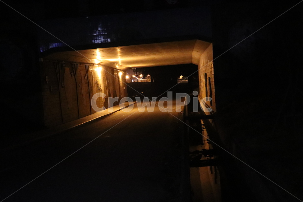 밤,달,야경,도시,경치,풍경,도로,굴다리,야경,밤,풍경,nightscape,night,landscape,tunnel,터널