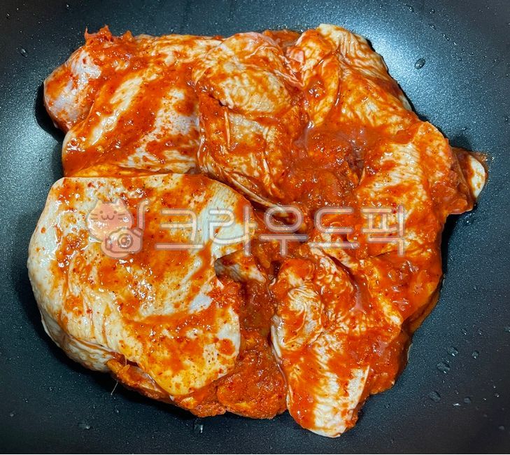 Seasoned Chicken,seasoning,Chicken dishes,chicken,cook,food,meal,pot,Material preparation,dish,ingredients,cooking,Chicken Ribs