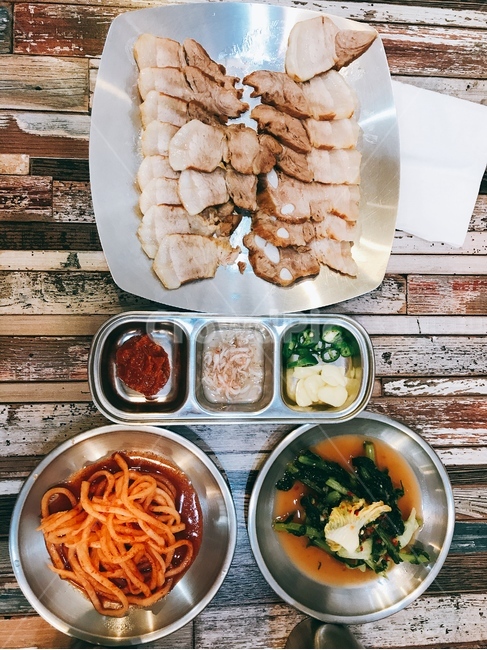 보쌈,돼지고기,식사,음식,밑반찬,pork,meal,food