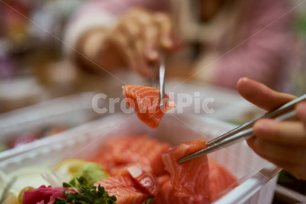 연어,회,젓가락,애기손,사시미,음식,식재료,요리,food,cook,meal,dishes,food reserves
