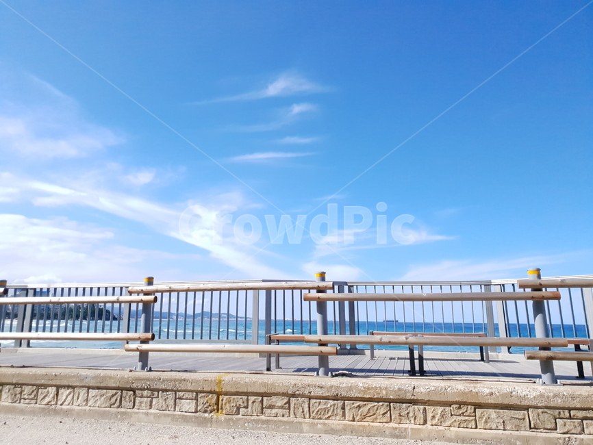 하늘,바다,청량,시원,푸른,자연,풍경,nature,landscape,railing,난간,handrail,banister,water,물,waterfront,워터 프론트