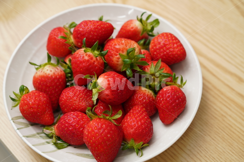 딸기,과일,음식,먹거리,후식,비타민,빨강,색감,red,food,strawberry,fruit,음식,식재료,요리,food,cook,meal,dishes,food reserves,과일,열매,fruit