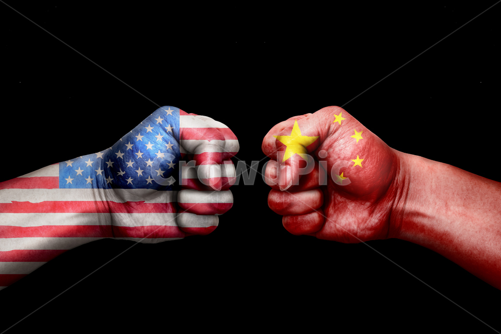 hand,손,person,사람,human,인간,미국,중국,관세,전쟁,무역,분쟁,복싱,금융,불화,비즈니스,대립,협상,협정,싸움,갈등,무역전쟁,보복,경제보복,경제,손해,강대국,서양,동양,국기,연출,컨셉,콘셉,direction,concept