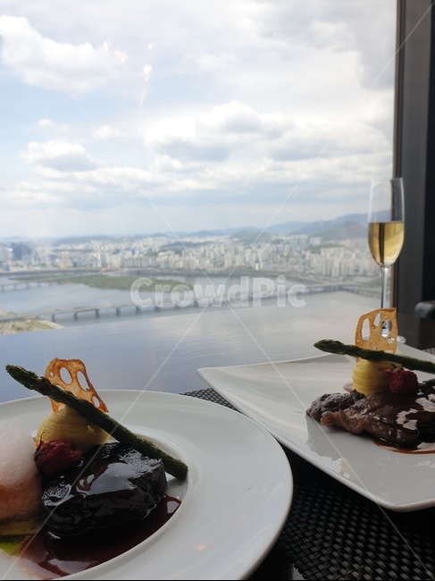 음식,먹방,시티뷰,도시뷰,스테이크,플레이팅