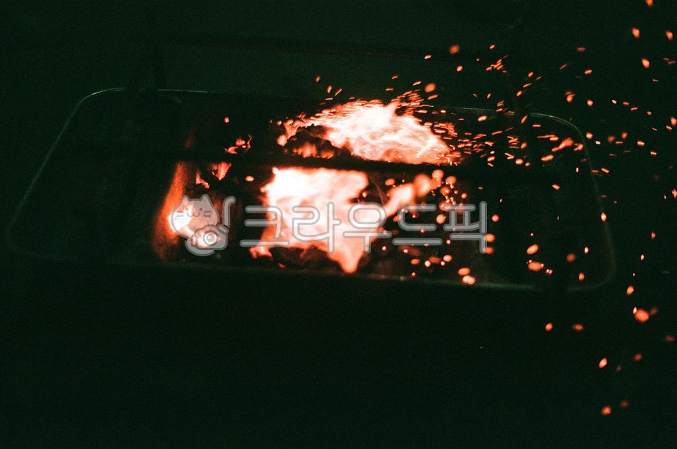 필카,필름카메라,불,불멍,불꽃,밤,저녁,캠핑,flame,fire,모닥불