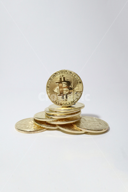 비트코인,가상화폐,돈,블록체인,금융,경제,화폐,금화,동전,암호화폐,암호,은행,온라인,디지털,오브젝트,누끼,금융,돈,finance,banking,money,누끼,remove background