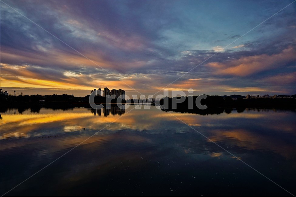 여명,새벽,호수,구름,반영,풍경,자연,풍경,nature,landscape,한국자연풍경,한국자연경관,korea nature landscape,야경,밤,nightscape,night,도시,city,한국도시풍경,한국도시경관,korea cityscape,outdoors,옥외,dawn,red sky,붉은 하늘,dusk,황혼,sunset,일몰,sky,하늘