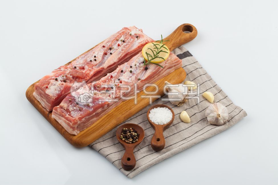 삼겹살,돼지고기,pork,고기,음식,식재료,요리,cook,meal,dishes,food,reserves,육류,meat,육류,고기,meat