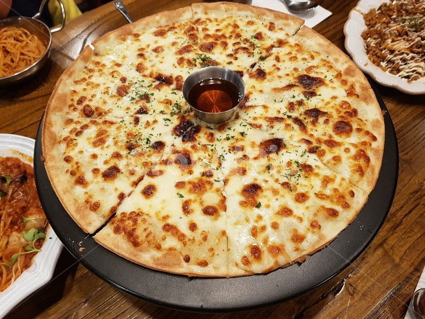 food,음식,pizza,피자,고르곤졸라,꿀