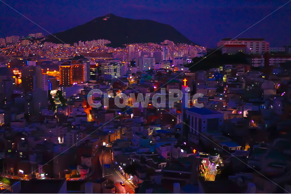 민주공원,전망대,밤,야경,건물,도로,nightview,불빛,산,야경,밤,풍경,nightscape,night,landscape,도시,city,nature,자연,scenery,outdoors,옥외,경치,aerial view,조감도