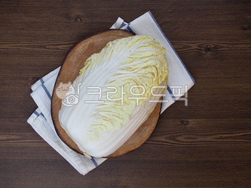 배추,유기농,유기농채소,채식,잎채소,음식,신선한,잎,배경,요리재료,웰빙,웰빙음식,야채,흰색,식물,cabbage,organic,organicvegetables,vegetariandiet,leafyvegetables,food,fresh,leaf,background,cookingingredients,wellbeing,wellnessfood,vegetable,white,plant,음식,식재료,요리,food,cook,meal,dishes,food reserves