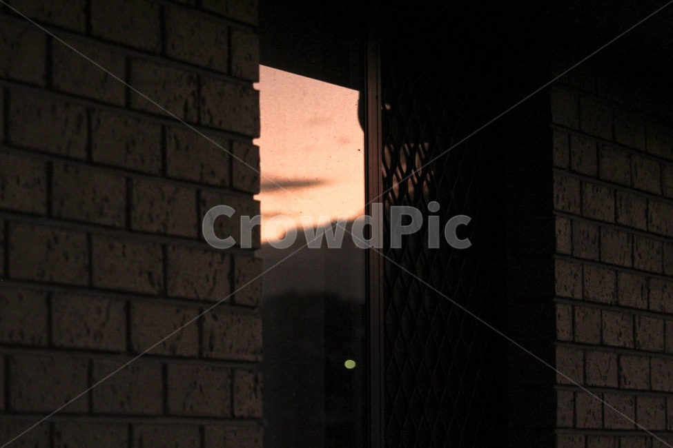 창문,벽돌집,해질녘,반사노을,노을하늘,sky,sunset,brickhouse,window,감성,주황